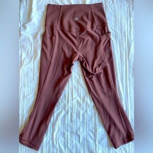 Athleta Salutation Stash Pocket II Capri, Volcanic Violet size XS